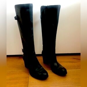 Born black leather boots. Size 8.5.